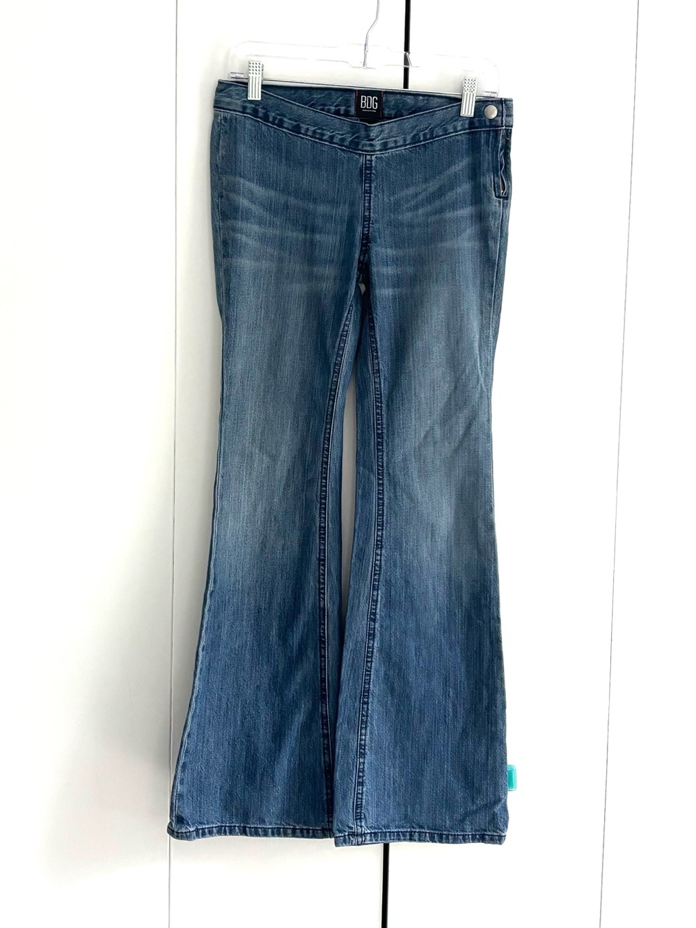 Low Rise Y2KBDG Urban Outfitters Midwash Blue Flare Jeans Size 25
